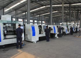 美國(guó)赫克加工中心與多功能數(shù)控機(jī)床